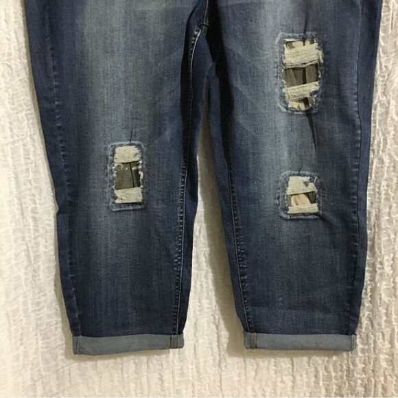 Loralette Distressed Capris/Cropped Jeans 22 - Picture 3 of 12